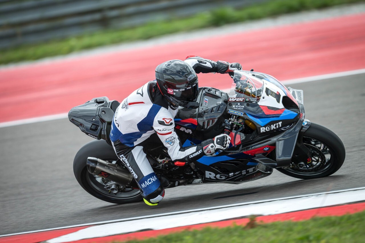 DueruoteTG #238 - Abbiamo guidato in pista la BMW che corre in SBK! 